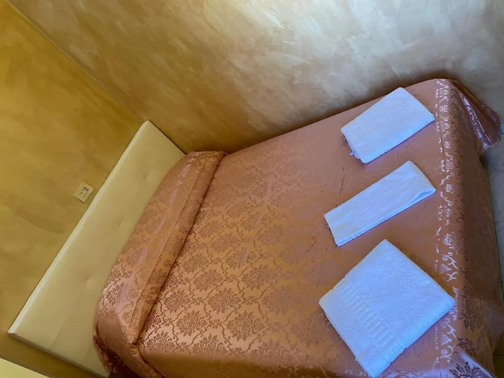 Rome Max House 2 Hotel 0*,  Italy